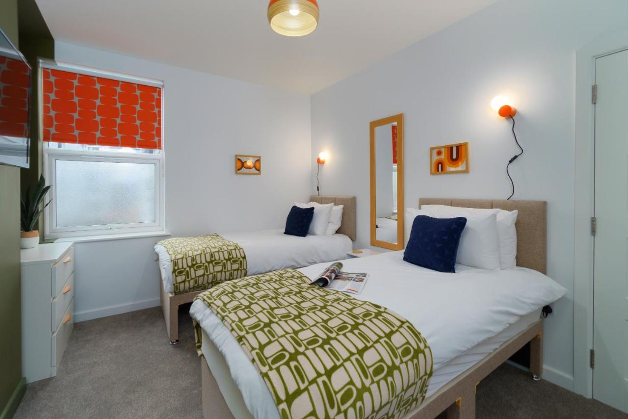 Apartment Two - Private Car Park, Comfortable And Well Equipped - By Ocean City Retreats Plymouth Exterior foto